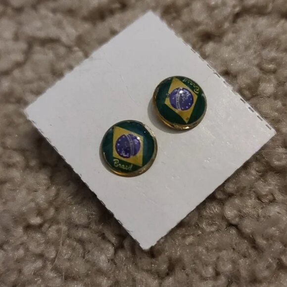 🎉 Brazilian Flag post Earrings 🎉 - Picture 2 of 4